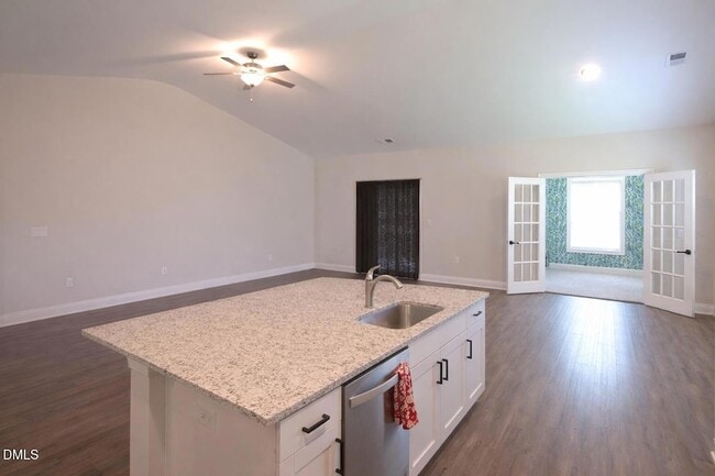 Photo - 108 Blue Hydrangea Wy