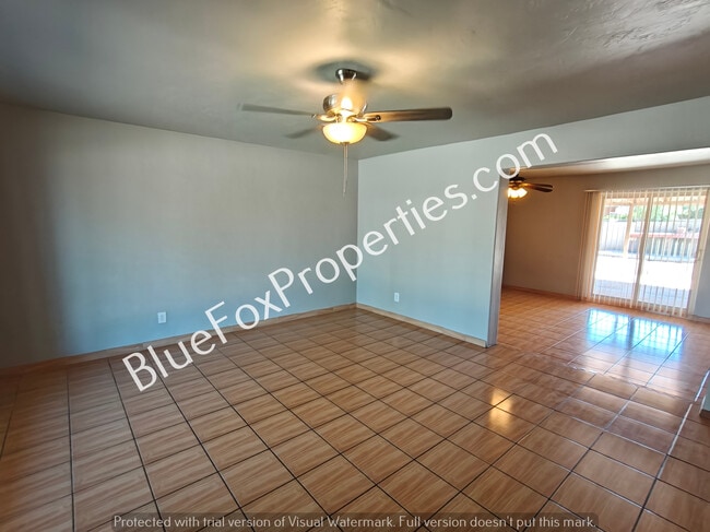 Photo - 5952 E 25th St