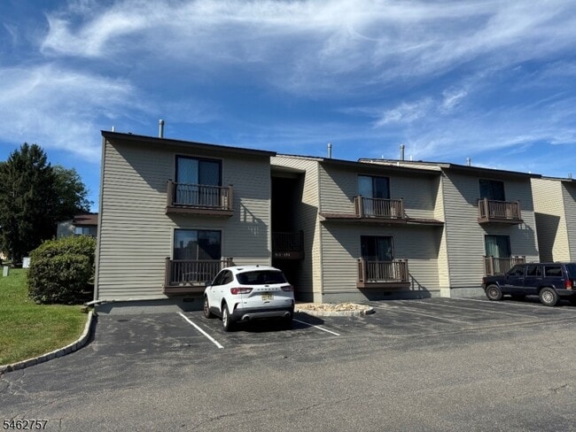 903 Spruce Hills Dr