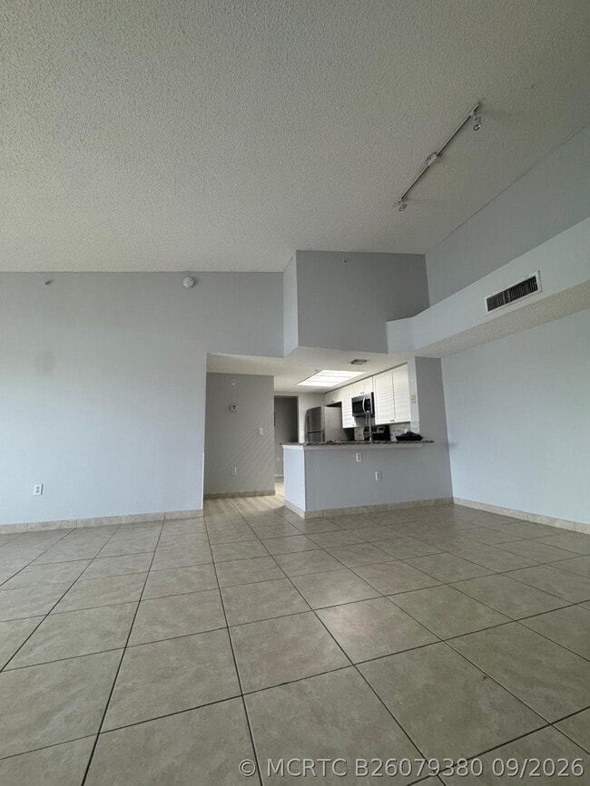 5045 Wiles Rd Unit 308