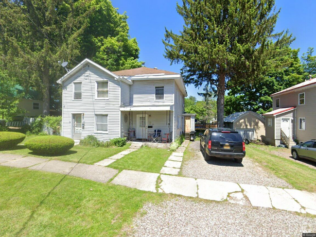 Building Photo - 513-515 Utica St. Unit 515 Utica St. Rental