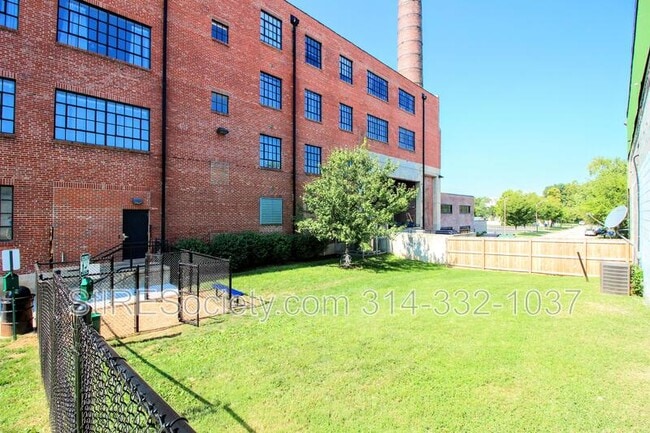 Photo - 8125 Michigan Ave Unit #204