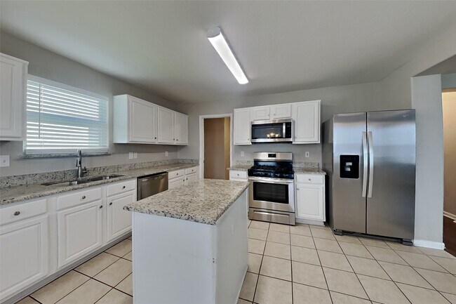 20631 Hillsdale Park Dr