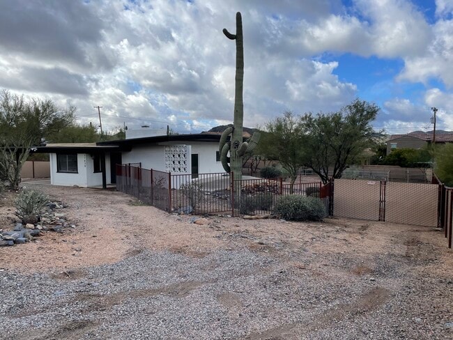 Photo - 37830 N Linda Dr