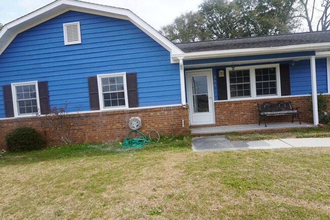 Building Photo - 207 Berry Ct