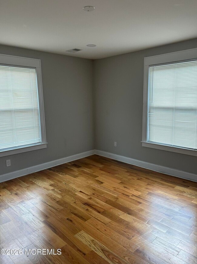Photo - 415 E 3rd Ave