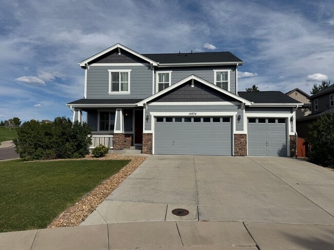 Building Photo - Beautiful spacious home in a lovely quiet ...