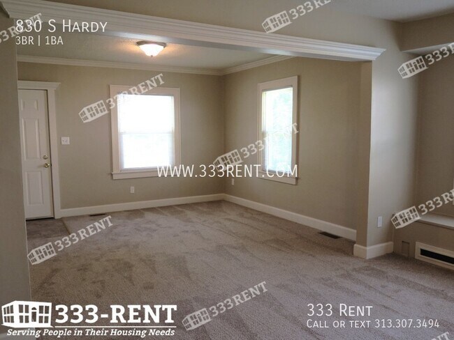 Photo - 830 S Hardy-