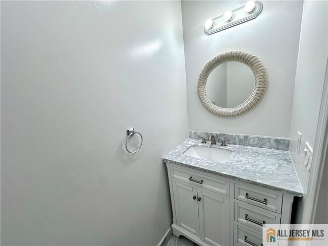 102 Goodwin Dr