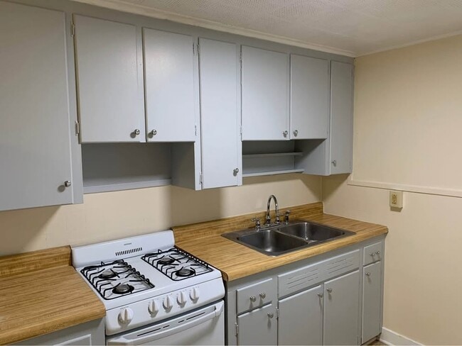 Photo - 117 Gorham St Unit 117.5