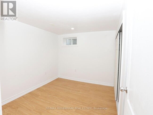 Photo - 6482 Chaumont Crescent