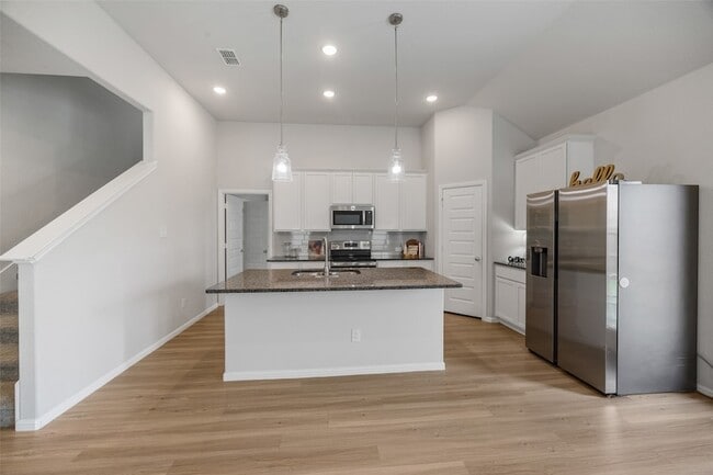 Photo - 223 Miramar Ave