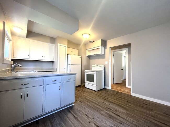 Photo - 8919 W Hampton Ave Unit Upper