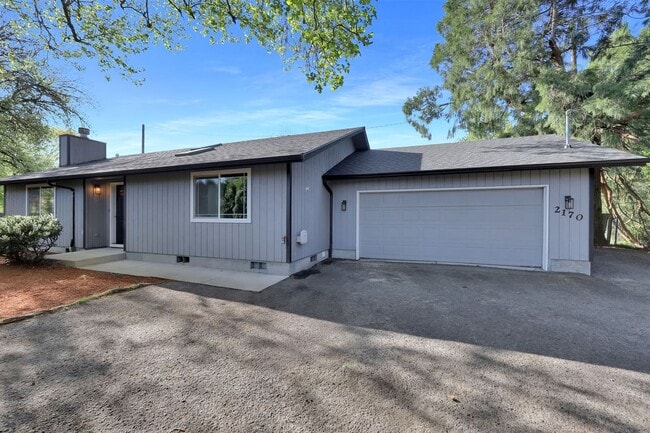 Updated 3 bedroom 2 bath house in a great ... - Updated 3 bedroom 2 bath house in a great ...