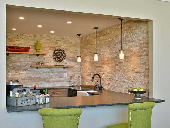 Cocina de la casa club - Stone Ridge Apartments