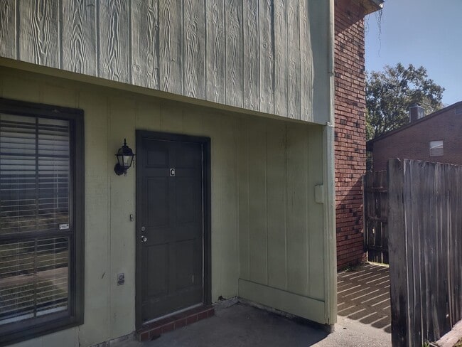 Building Photo - 7912 Bles Ave Unit D Rental