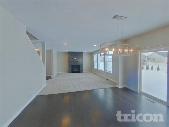 Photo - 14060 Ailesbury Ave