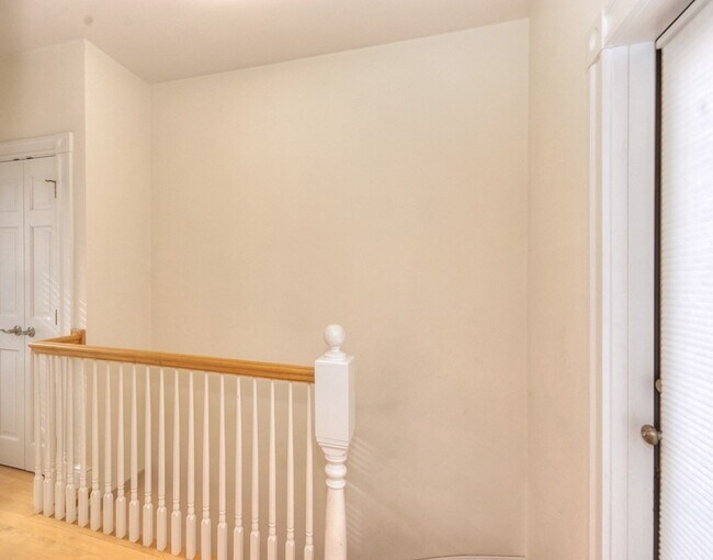 Photo - 14 Peterson Ter Unit 2