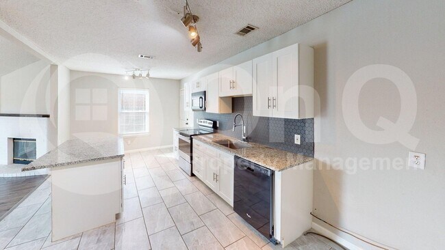 Photo - 6113 Justin Ct