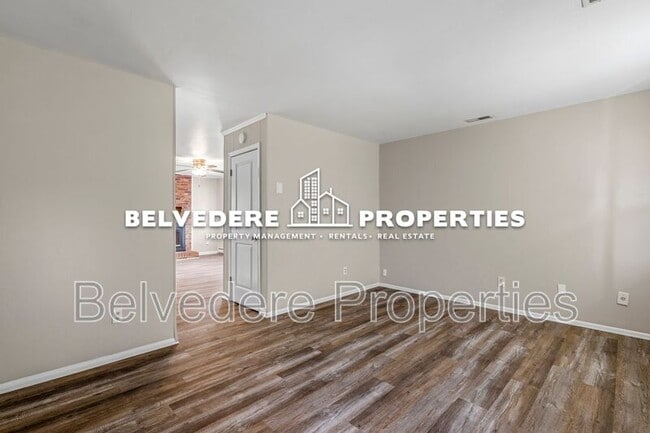 Photo - 3005 Kilkenny Ave