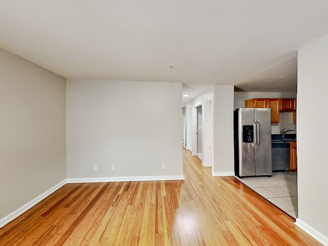 Photo - 1020 Camelot Dr