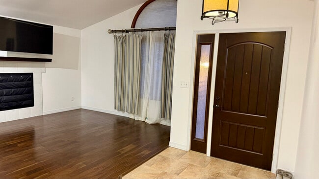 Photo - 200 Harvest Way