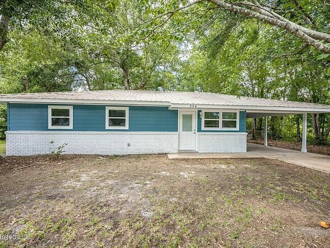 Building Photo - 206 Beverly Dr Rental