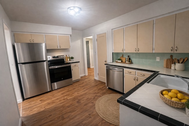 Photo - 1511 E 29th Ave