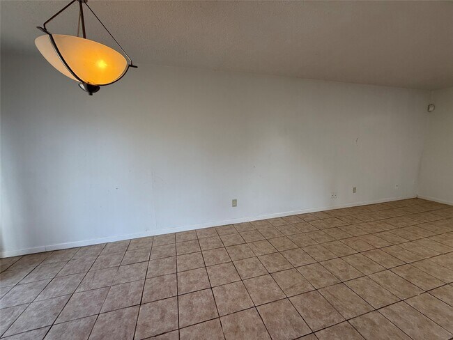 Photo - 4702 Ridgemar Cir