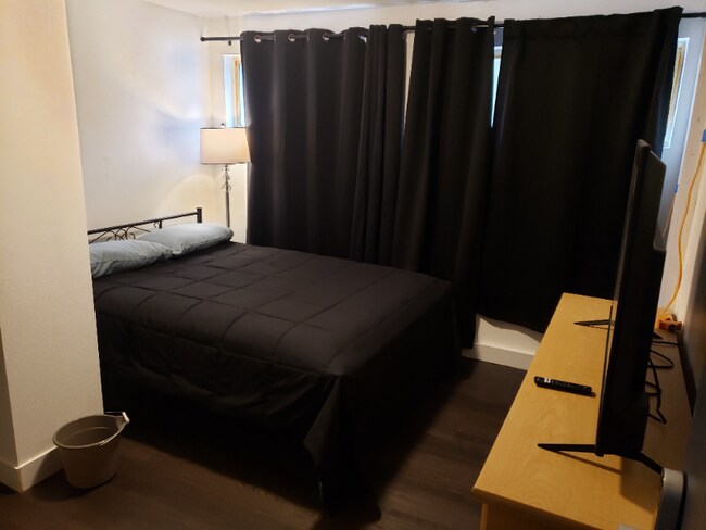 Photo - 825 Tilden Ave