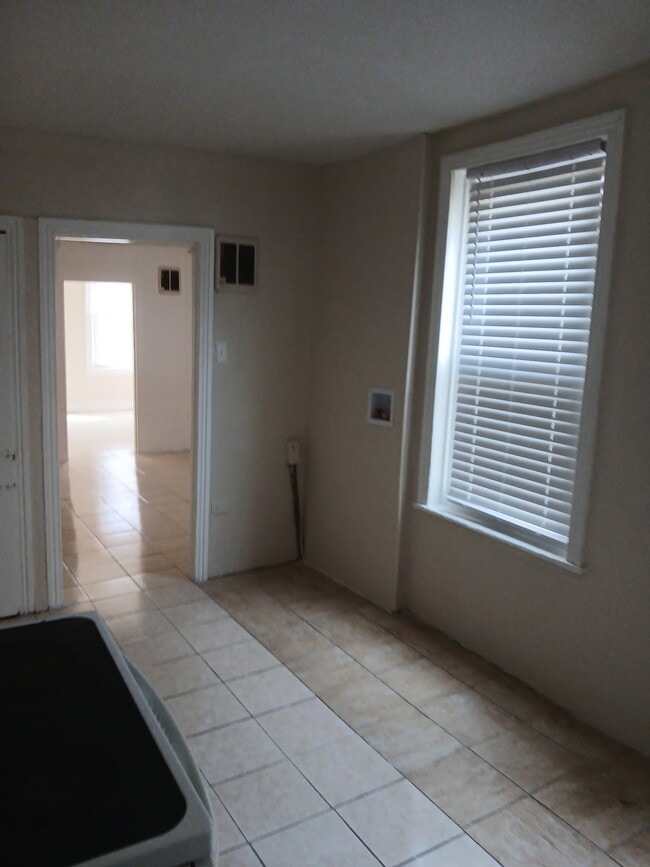 Photo - 2533 N Water St Unit 1
