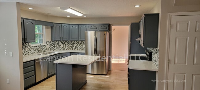 Photo - Beautiful 4b Room!Move in ready!