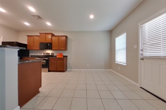 Photo - 301 Summer Horse Dr