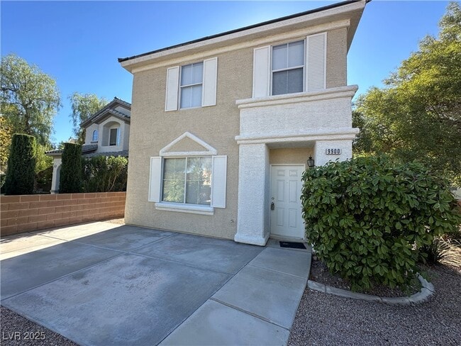 Photo - 9900 Calabasas Ave