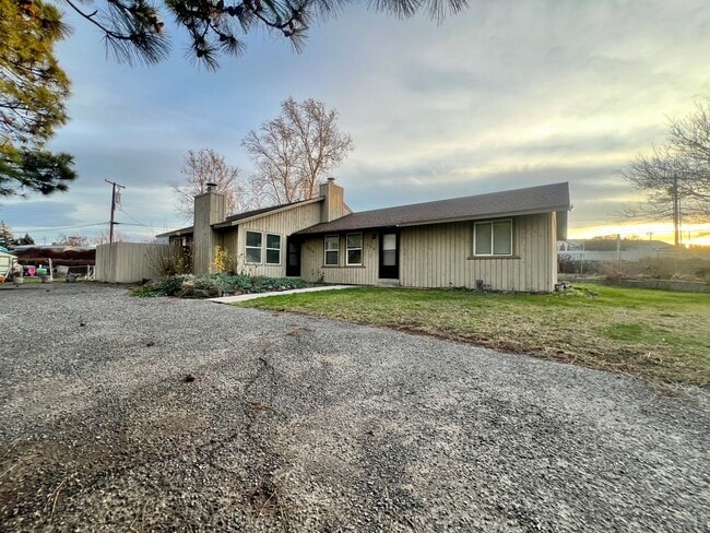 Building Photo - 500/502 Conway Pl* Unit 502 Conway Pl