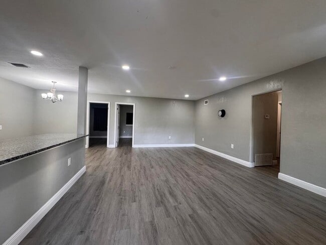 Photo - 3/2 with Bonus Room in South Daytona