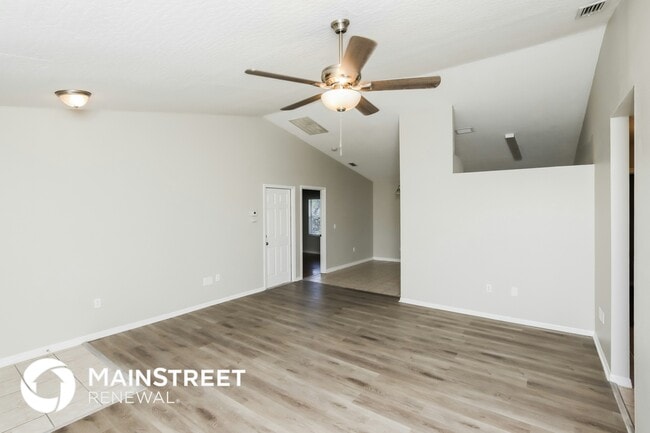 Photo - 250 Bayshore Ave NW