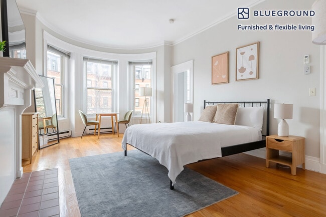 Building Photo - 232 Newbury St Unit FL2-ID1299