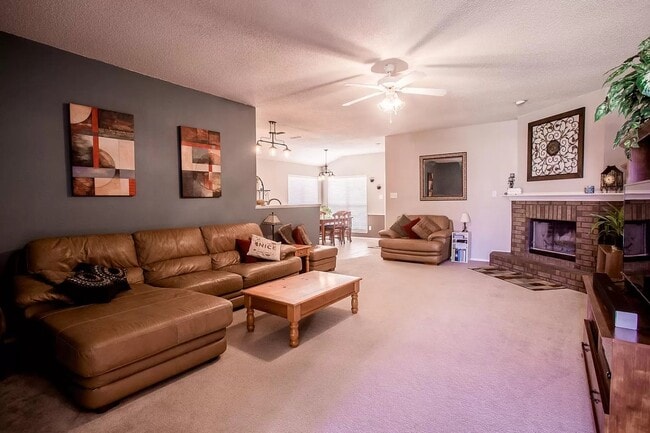 Photo - 518 N Juneau Ave