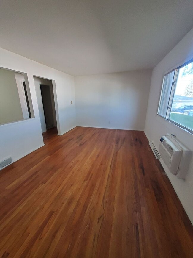 Photo - 4454 S 14th St Unidad 4