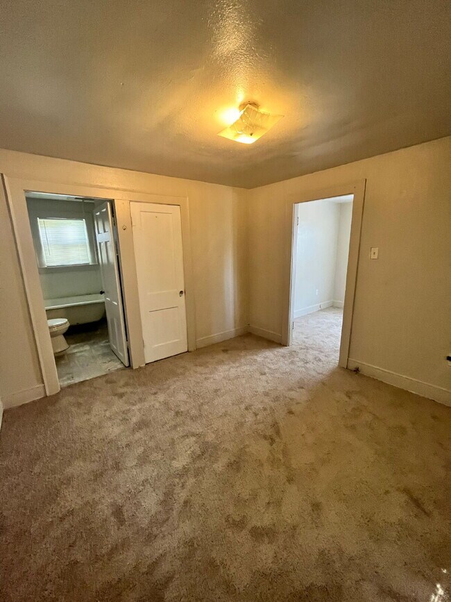 Photo - Centrally Located in Bryan Unidad A