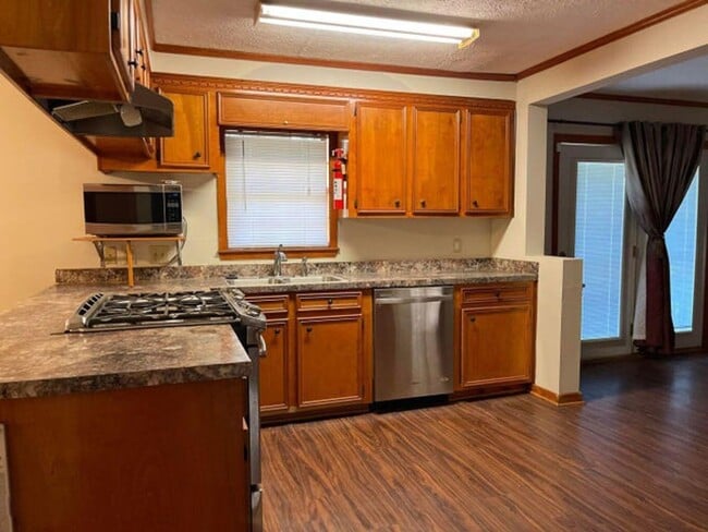 Photo - Charming 3 bedroom house in great shape