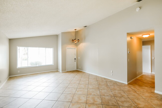 Photo - 6642 NW 42nd Ave