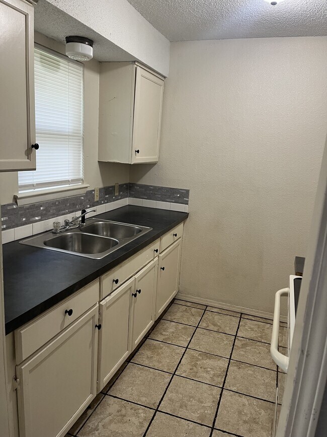 Photo - 107 Gamma Cir