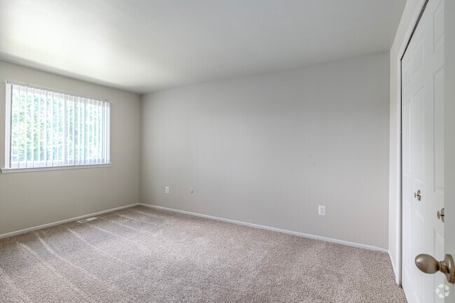 3BD, 1.5BA - 1,014SF - Primary Bedroom