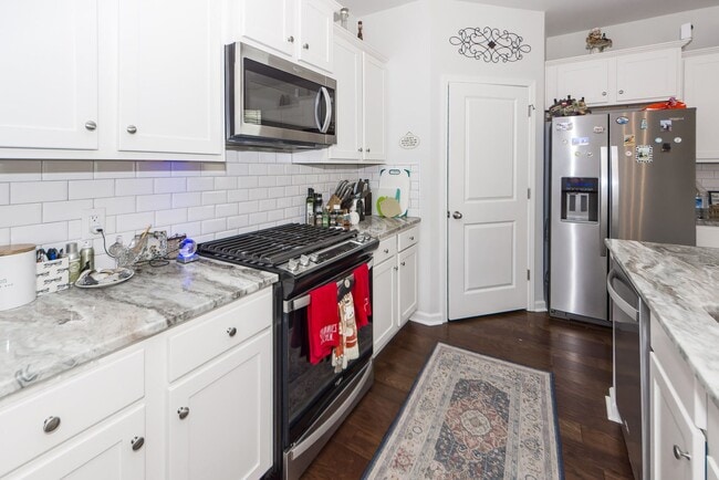 Photo - 4 Bedroom 2 Bath Home in French Quarter Creek - Huger