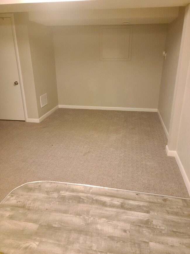 Photo - 609 N Division Ave Unit 609 N Division Ave B