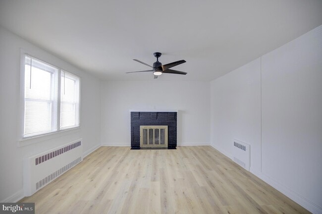 Photo - 3015 Gibbons Ave