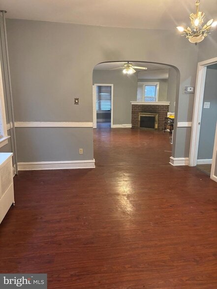 Photo - 649 W State St