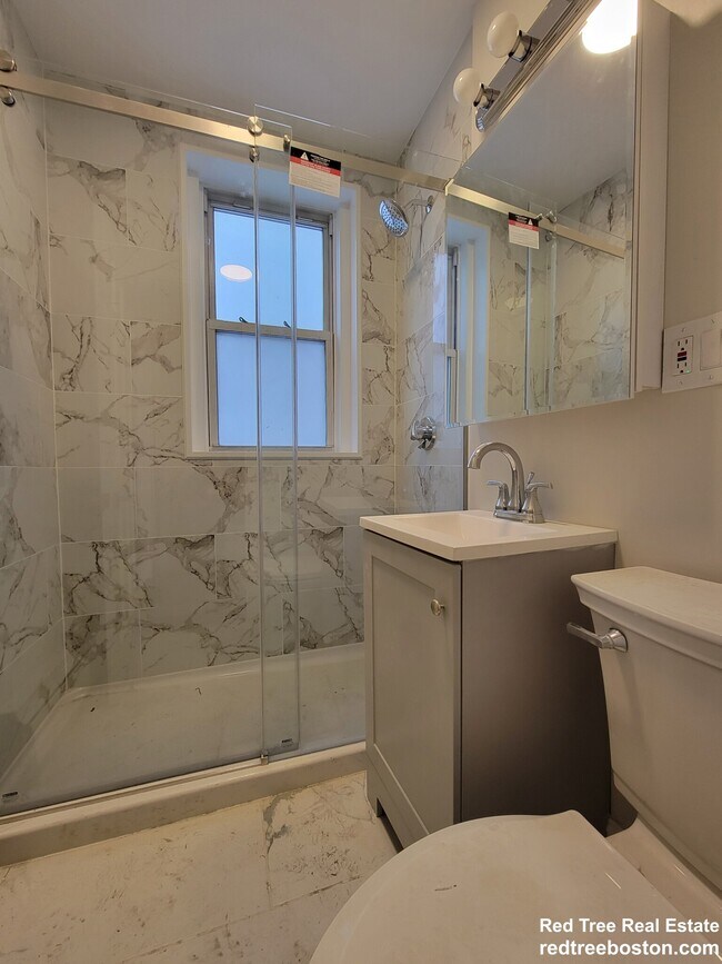 Photo - 110 Strathmore Rd
